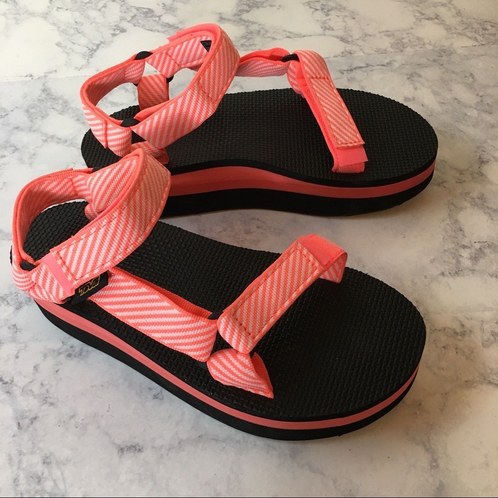 Size 8 Teva Flatforms in Coral